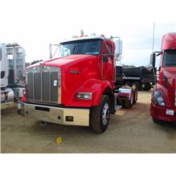 2008 KENWORTH T800 T/A TRUCK TRACTOR, S/N 1XKDD09X58J226793, CUMMINS ISM-385V ENG, 10 SPD TRANS, 38K