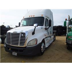 2009 FREIGHTLINER T/A TRUCK TRACTOR, S/N 1FUJGLDR39LAC0370, 560HP DETROIT DIESEL ENG, 10 SPD TRANS, 
