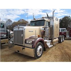 1998 KENWORTH W900 T/A TRUCK TRACTOR, S/N 1XKWD29XXWJ759840, N14 CUMMINS DIESEL ENG, 13 SPD TRANS, 4