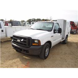 2005 FORD F350 SERVICE TRUCK, S/N 1FDSF34585EA37916, GAS ENG, A/T, TOOL BODY, ODOMETER READING 197,5