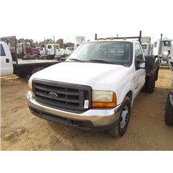 2000 FORD F350 FLATBED TRUCK, S/N 1FDWF36F8YEA44389, POWERSTROKE V8 DIESEL ENG, A/T, 9' STEEL FLATBE