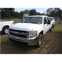 2008 CHEVROLET 2500HD 4X4 CREW CAB PICK UP, S/N 1GCHK23K48F193946, GAS ENG, A/T, ODOMETER READING 17