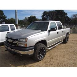 2006 CHEVROLET 1500 4X4 LT PICKUP, S/N 2GCE13T261147509, GAS ENG, A/T, CREW CAB, TOOL BOX, ODOMETER 