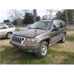 2000 JEEP GRAND CHEROKEE LAREDO, S/N 1J4G248S5YC402171, GAS ENG, A /T, ODOMETER READING 148,000 MILE