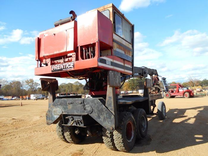 PRENTICE 210C LOG LOADER, S/N 210P26052, DIESEL ENG, ECAB W/AIR, STD ON