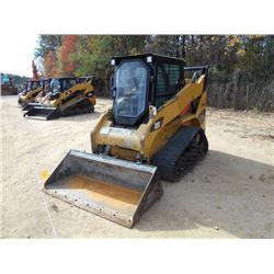 CAT 257B3 SKID STEER LOADER, S/N B7H00840 (11 YR) TRACK TYPE, GP BUCKET, AUX HYD, ECAB W/AIR, METER 