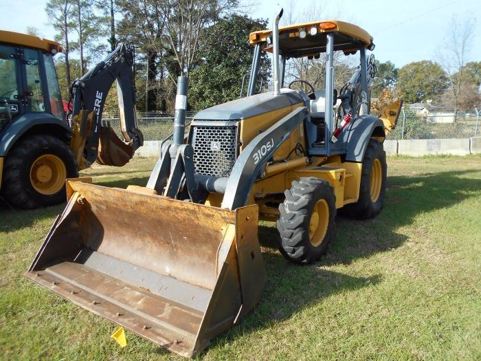 JOHN DEERE 310SJ 4X4 LOADER BACKHOE, S/N 187636 (10 YR) MP BUCKET