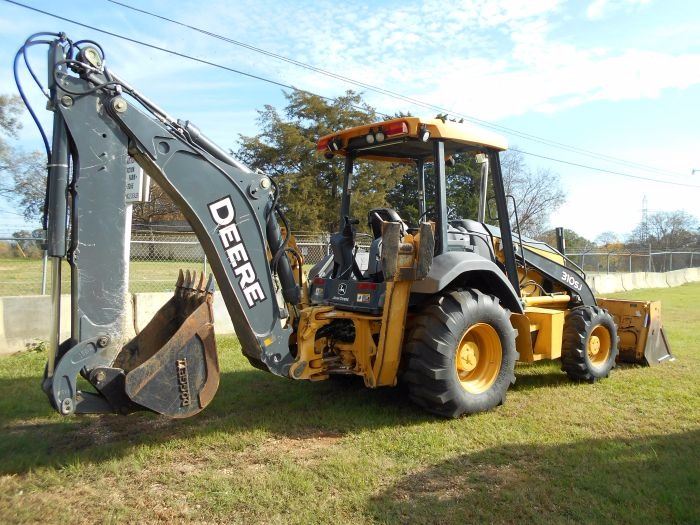 JOHN DEERE 310SJ 4X4 LOADER BACKHOE, S/N 187636 (10 YR) MP BUCKET