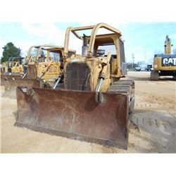 CAT D6D CRAWLER TRACTOR, S/N 08213214, STRAIGHT BLADE W/TILT, WINCH, CANOPY, SWEEPS, SIDE & REAR SCR