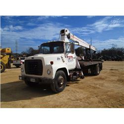 1981 FORD F700 S /A CRANE TRUCK, S/N 1FDNR74N7BVJ19768, DETROIT DIESEL ENG, 5 SPD TRANS, NATIONAL CR