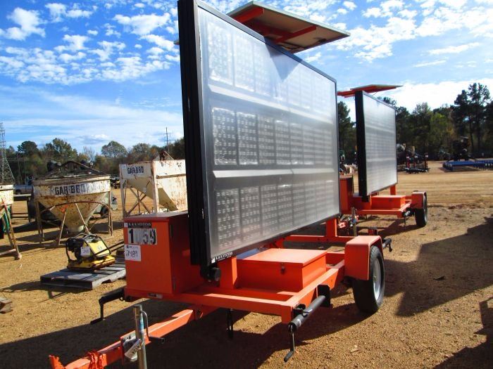 K & K SYSTEMS DIGITAL SIGN BOARD, S/N 44143, BATTERY/SOLAR POWERED, 24