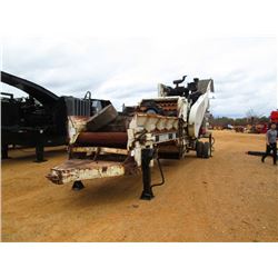 CMI BOIGRIND WOOD 260 GRINDER, S/N 5LKS3011824260294, CUMMINS DIESEL ENGINE, METER READING 334 MILES