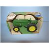 Image 1 : John Deere Collector's Edition Series III Model M Tractor ERTL 1/16th Scale Diecast Replica