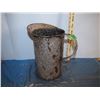 Image 3 : Graniteware General Steel Wares Ltd. 1 Gallon Oil Pitcher