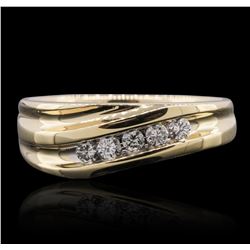 14KT Yellow Gold 0.30ctw Diamond Ring