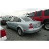 Image 6 : 04 Volkswagen Passat Fwd 4dr Sedan - T - DRIVE