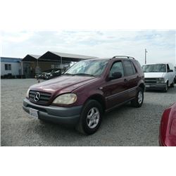 98 Mercedes-Benz M-Class 4 Dr  AWD SUV - T - DRIVE MC HG