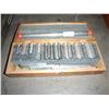 Image 2 : Dumont Minute Man Broach Set #10