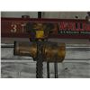 Image 2 : 2 / 3 Ton A frame ROLLING Crane / Gantry