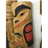 Image 3 : RAVEN AND MAN TWO FIGURE TOTEM POLE,  33.5" H X 15" DIAMETER
