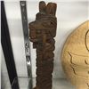 Image 2 : TWO FIGURE TOTEM, 13" HIGH SIGNED "WILLIAMS"