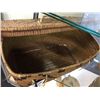 Image 2 : COAST SALISH, LIDDED BASKET, WITH HANDLE 19" W X 11" D X 10" H
