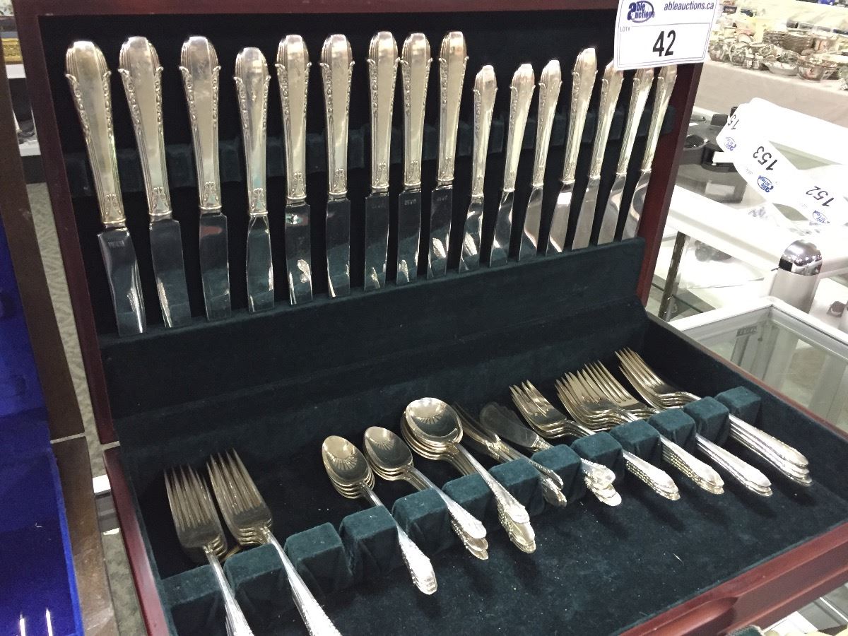 INTERNATIONAL ENCHANTRESS STERLING SILVER 73 PIECE FLATWARE SET WITH