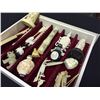 Image 4 : COLLECTION OF ORNATELY CARVED SMALL ANTIQUE IVORY & BONE FIGURINES