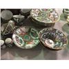 Image 2 : COLLECTION OF: CHINESE PORCELAIN DINNERWARE