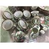 Image 4 : COLLECTION OF: CHINESE PORCELAIN DINNERWARE