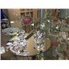 Image 4 : SHELF LOT OF CRYSTAL AND GLASS COLLECTABLES, INCL. SWAROVSKI