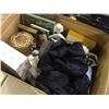 Image 2 : BOX LOT OF COLLECTABLES