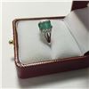 Image 2 : ONE LADIES 14KT WHITE GOLD NATURAL EMERALD AND DIAMOND SET DRESS RING WITH 6 DIAMONDS, APPROX