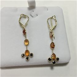 ONE PAIR OF 14KT YELLOW GOLD ORANGE SAPPHIRE AND BLACK DIAMOND DANGLING EARRINGS WITH A TOTAL OF 6