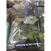Image 3 : LOT OF 4 BAGS CONTAINING NEW IN THE BOX TOYS AND ACTION FIGURES