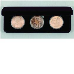 Elvis Presley 3-coin Medallion set featuring the King of Rock N Roll in 3 famous portraits. 1) Elvis