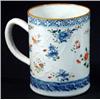 Image 1 : 18th century Chinese export porcelain tankard, hand painted with blue underglaze and pink flowers…