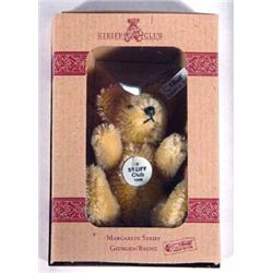 Boxed Steiff 1999 Collectors Club teddy bear and papers…