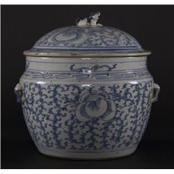 Chinese Ming OR early Qing Dynasty blue and white porcelain jar with
