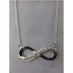 Infinity design necklace set with Diamond
