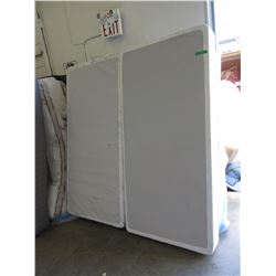 King size Box Spring - store sample