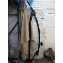 Offset patio umbrella - store return