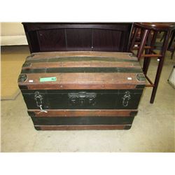 Vintage Humpback trunk - circa 1890