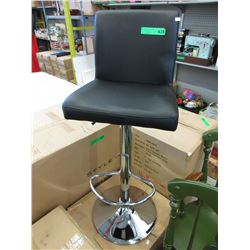New - Hydraulic swivel bar stool - Black