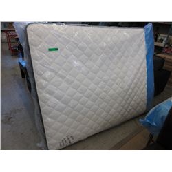 NEW - Queen size "Kingsdown" memory foam mattress