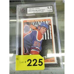 Graded Wayne Gretzky 84-85 Topps hockey card
