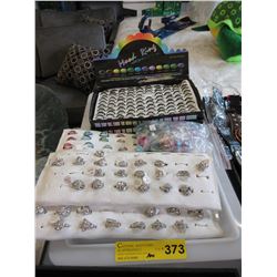 100 New Fashion rings - Assorted designs