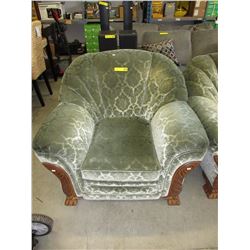 1940s Arm chair with solid wood frame & legs