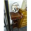 Image 1 : Brass Accent Hall Stand w/Mirror