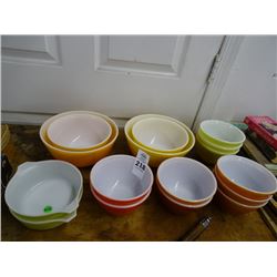 16 Pyrex Bowls - 16 Times the Money